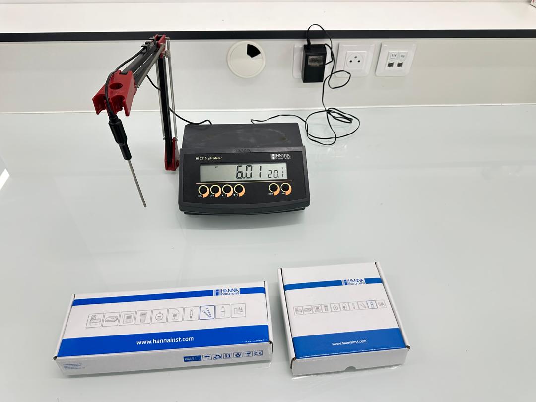 pH-mètre de paillasse Hanna Instruments HI-2210 – Image 2